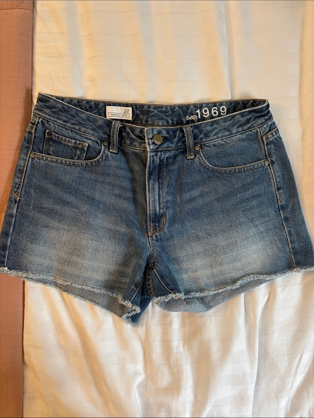 Gap 1969 Women's Denim Cutoff Shorts in Medium Blue